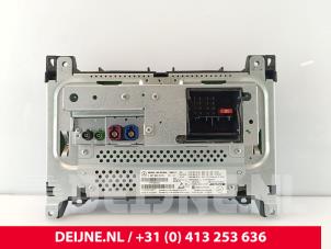 Mercedes Vito Display Multi Media control unit O275215 photo 2
