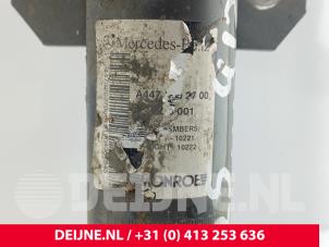 Mercedes Vito Schokdemperpoot rechts-voor O275239 foto 3