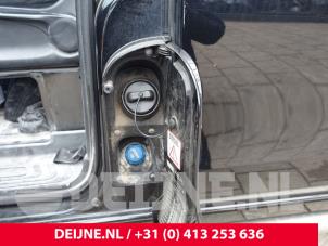 Mercedes Vito Tankklappe O275245 foto 2