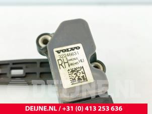 Volvo V60 Xenon hoogteregelaar O275364 foto 3