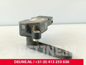 Volvo V60 Xenon hoogteregelaar O275364 foto 2