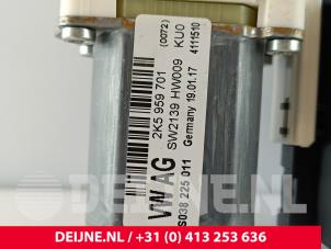 Volkswagen Caddy Door window motor O275391 photo 3