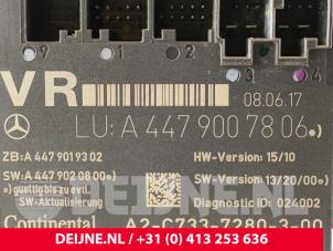 Mercedes Vito Central door locking module O275422 photo 3