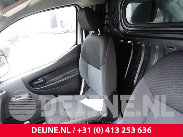 Nissan NV200 Sitz rechts O275464