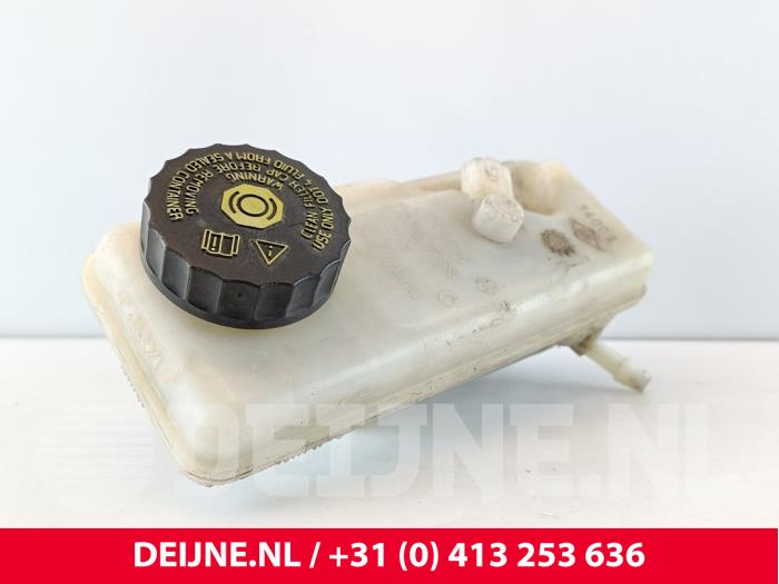 Renault Kangoo Remvloeistof reservoir O275537