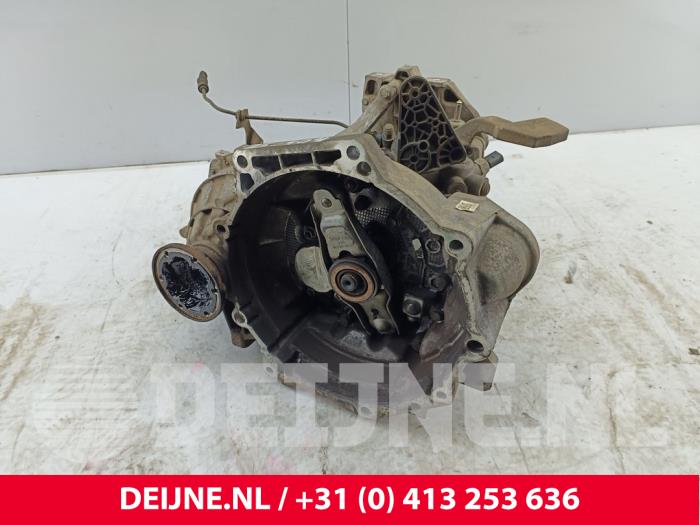Volkswagen Caddy Gearbox O275628