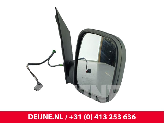 Volkswagen Caddy Wing mirror, right O275665