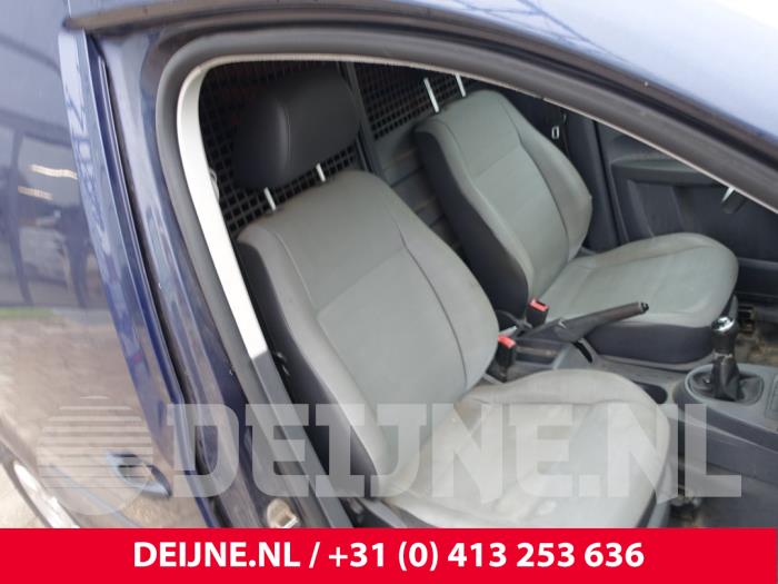 Volkswagen Caddy Sitz rechts O275694