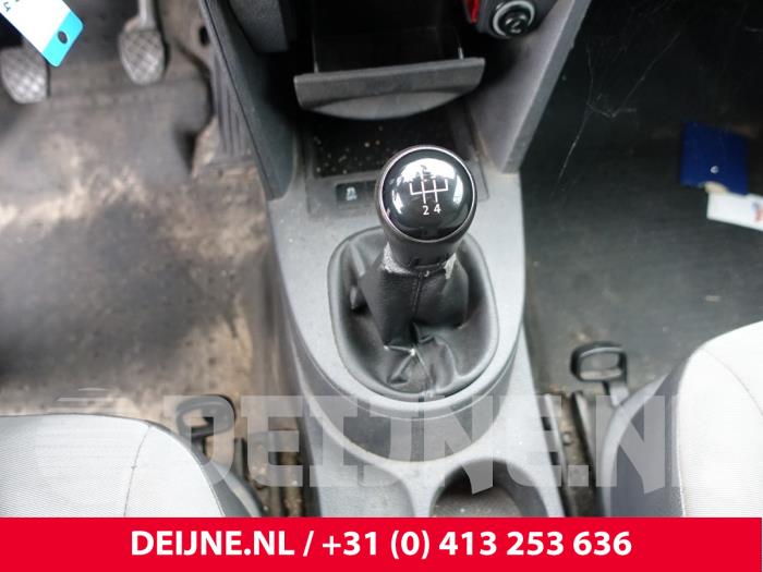 Volkswagen Caddy Gear stick O275699