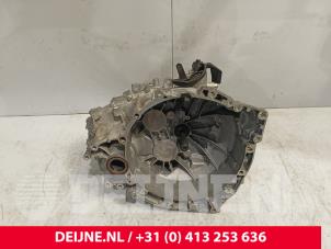 Gebruikte Versnellingsbak Volvo V40 (MV) 2.0 T2 16V Prijs € 750,00 Margeregeling aangeboden door van Deijne Onderdelen Uden B.V.