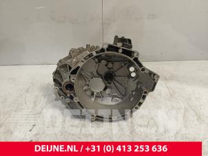 Gebruikte Versnellingsbak Volvo V40 (MV) 1.6 T3 GTDi 16V Prijs € 1.000,00 Margeregeling aangeboden door van Deijne Onderdelen Uden B.V.