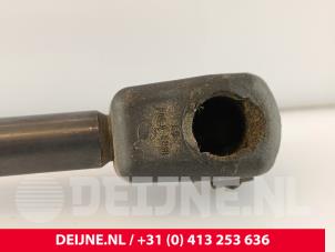 Volkswagen Caddy Gasdemper rechts-achter O275745 foto 2