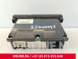 Volvo C70 Interior display O275810 photo 2
