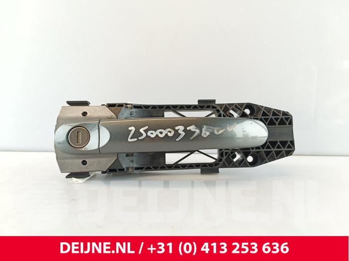 Volkswagen Caddy Türgriff 2-türig links O275840