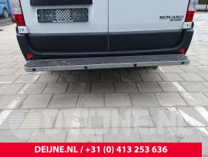 Gebruikte Treeplank achter Opel Movano 2.3 CDTi BiTurbo 16V Prijs € 302,50 Inclusief btw aangeboden door van Deijne Onderdelen Uden B.V.
