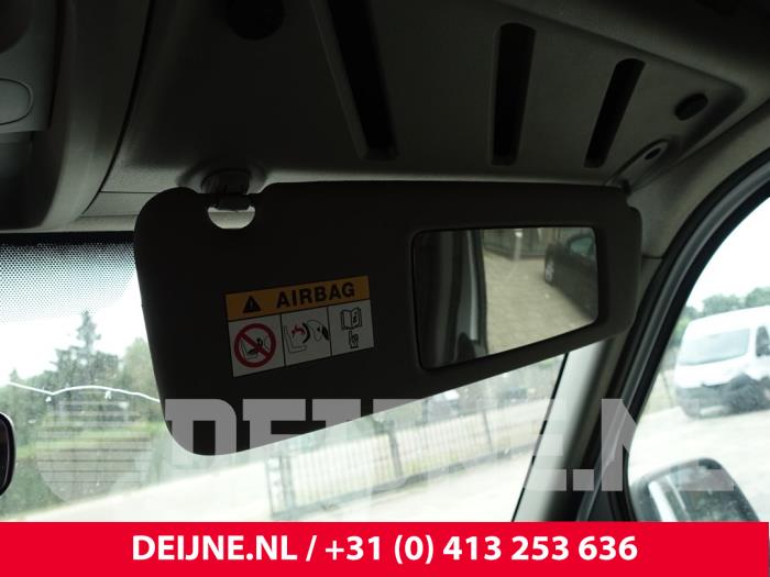 Opel Movano Zonneklep O275995