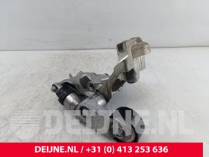 Renault Trafic Dynamostütze oben O276010 foto 2
