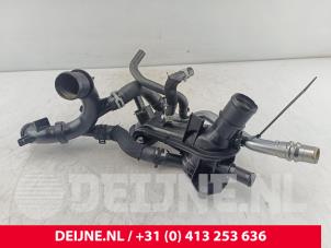 Gebruikte Thermostaathuis Renault Trafic (1FL/2FL/3FL/4FL) 2.0 dCi 16V 170 Prijs € 96,80 Inclusief btw aangeboden door van Deijne Onderdelen Uden B.V.