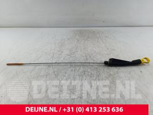 Gebruikte Peilstok Olie Ford Transit Custom 2.0 TDCi 16V Eco Blue 105 Prijs € 42,35 Inclusief btw aangeboden door van Deijne Onderdelen Uden B.V.