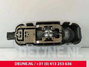 Mercedes Vito Binnenverlichting achter O276075 foto 2