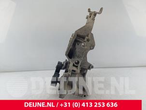 Volkswagen Transporter Stütze Dieselpumpe O276084 foto 2