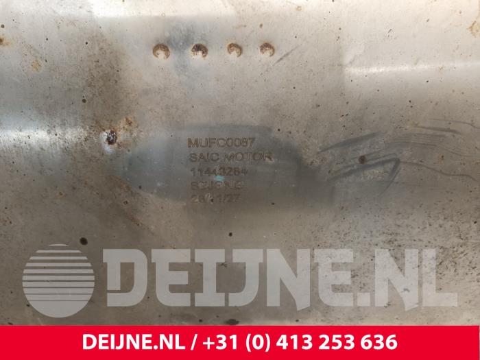 Uitlaat Einddemper van een MG HS/EHS I (AS23) 1.5 EHS T-GDI Hybrid 2024