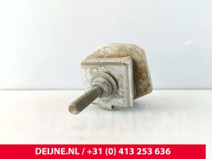 Gebruikte Steun (diversen) Volvo V60 II (ZW) 2.0 T6 16V Twin Engine Prijs € 10,00 Margeregeling aangeboden door van Deijne Onderdelen Uden B.V.