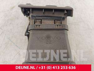Volvo V50 Dashboard vent O276171 photo 4