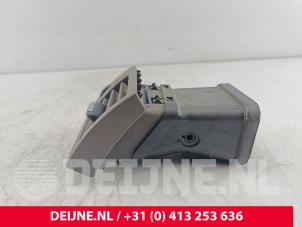 Volvo V50 Luchtrooster Dashboard O276170 foto 4