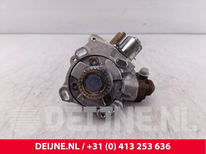 Peugeot Expert Brandstofpomp Mechanisch O276236