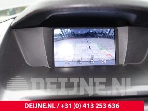 Gebruikte Display Interieur Ford Transit Connect (PJ2) 1.6 TDCi 16V 75 Prijs op aanvraag aangeboden door van Deijne Onderdelen Uden B.V.