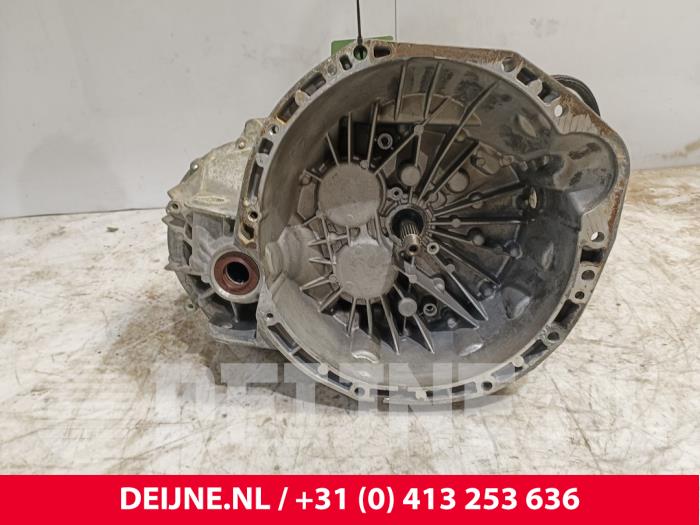 Gebruikte Versnellingsbak Renault Master III (FV) 2.3 dCi 125 16V FWD Prijs € 1.331,00 Inclusief btw aangeboden door van Deijne Onderdelen Uden B.V.
