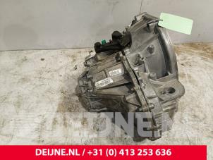 Renault Trafic Getriebe O276754 foto 4