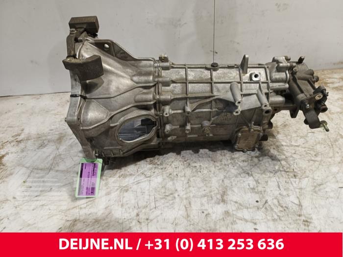 Gebruikte Versnellingsbak Iveco New Daily VI Prijs € 1.633,50 Inclusief btw aangeboden door van Deijne Onderdelen Uden B.V.
