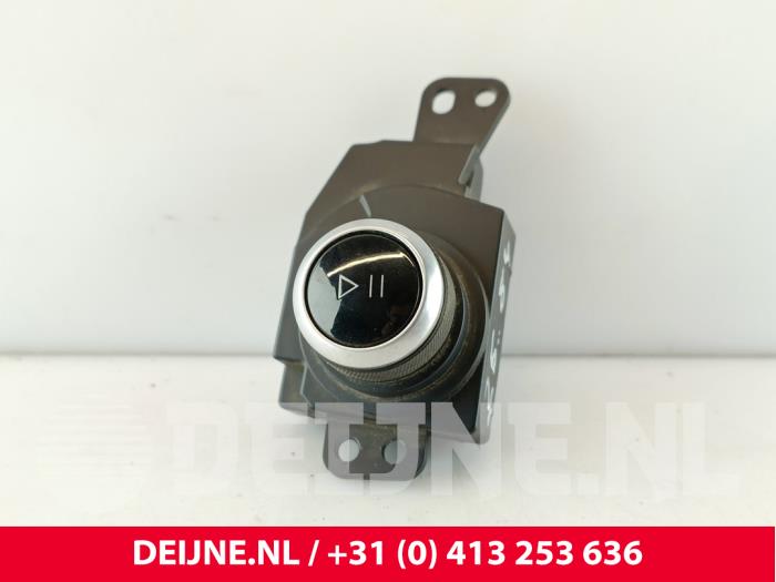 Lynk & Co 01 MMI schakelaar O276794