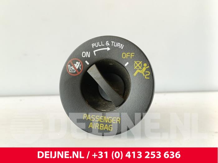 Lynk & Co 01 Airbag schakelaar O276795