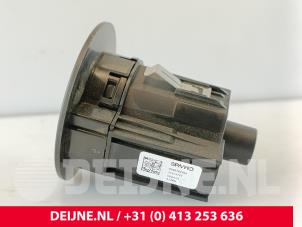Lynk & Co 01 Airbag switch O276795 photo 3