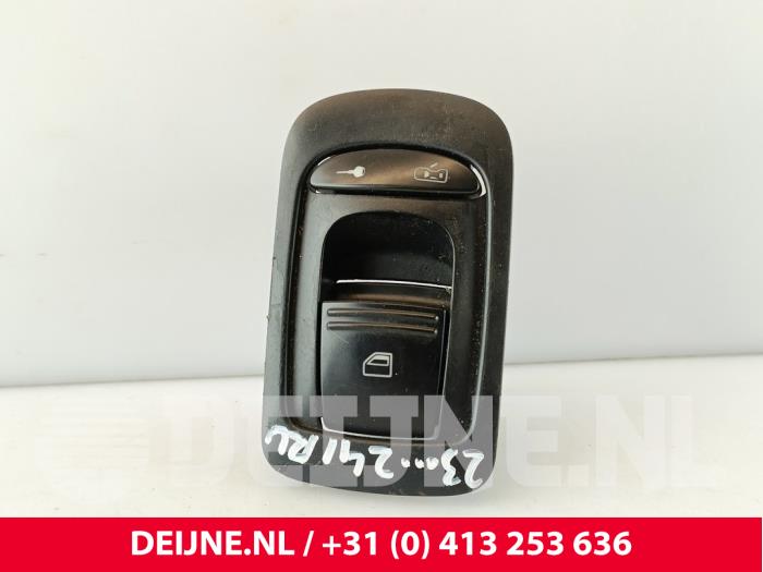Porsche Cayenne Electric window switch O276797