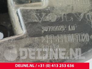 Volvo V60 Front bumper bracket, left O276839 photo 3