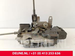 Volvo XC90 Türschlossmechanik 4-türig rechts vorne O276907 foto 3