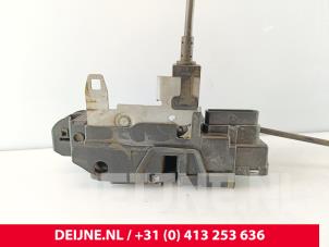 Volvo XC90 Türschlossmechanik 4-türig rechts vorne O276907 foto 2