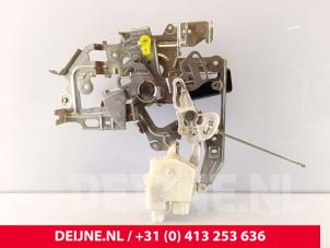 Renault Master Minibus/van rear door lock mechanism O276931 photo 2