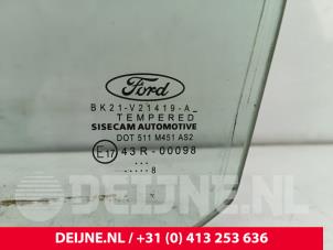 Ford Transit Custom Driehoeks Ruit links-voor O276941 foto 2