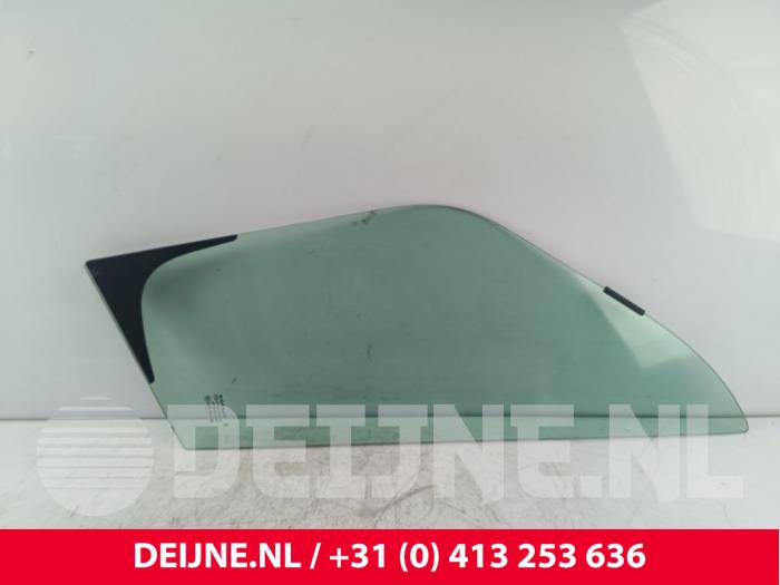 Nissan NV400 Dreieckfenster links vorne O276968