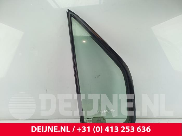Iveco Daily Driehoeks Ruit rechts-voor O276965