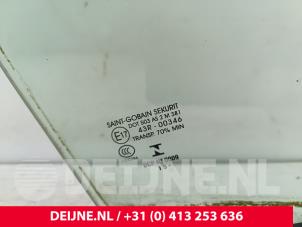 Renault Master Driehoeks Ruit rechts-voor O277018 foto 2