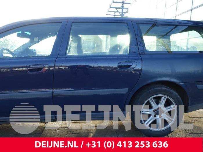 Volvo V70 Tür 4-türig links hinten O277053