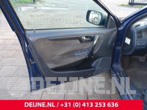 Volvo V70 Tür 4-türig links vorne O277054 foto 2