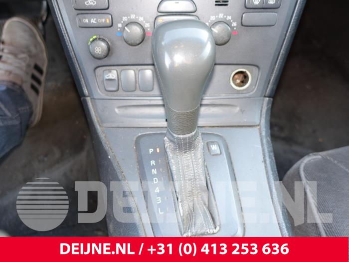 Gebruikte Pook Volvo V70 (SW) 2.4 20V 170 Prijs € 50,00 Margeregeling aangeboden door van Deijne Onderdelen Uden B.V.