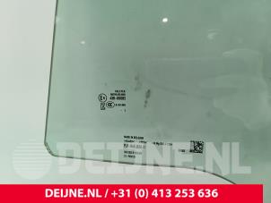 Porsche Taycan Türscheibe 4-türig rechts hinten O277196 foto 2